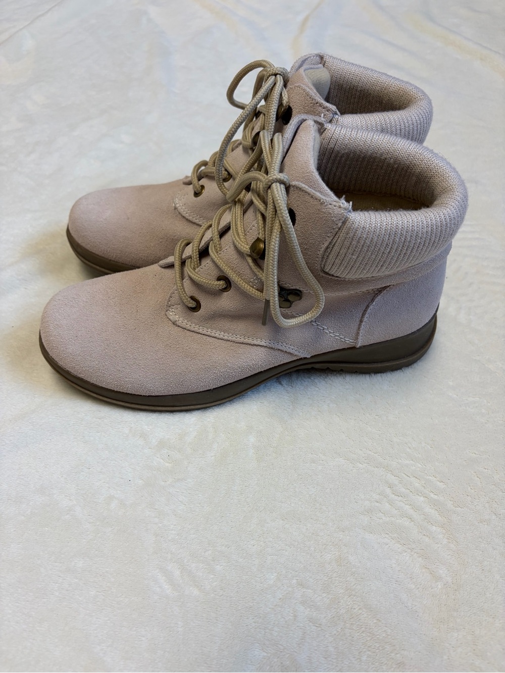 Wanderlust Boston White Suede Boot Women’s Size 7 - Picture 4 of 6